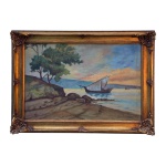 Antigo quadro com pintura óleo sobre tela destacando paisagem de lago com barco. Moldura entalhada e