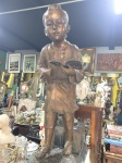 Magnifica  Escultura Figura de Menino toda em Bronze trabalhado