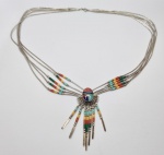 Lindo colar produzido em prata de lei Sterling, com ornamentação de pedras coral, turquesa, malaquit
