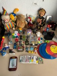 Kit com Diversos Brinquedos - Bonecos de Pelucia, Mario Bros, Hot Wheels