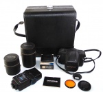 Câmera Vintage Olympus OM-1 Kit com Lentes, Flash e Filtro Polarizador. Acompanha três lentes: 28mm