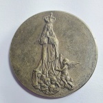 Medalha religiosa comemorativa ao Centenário da Igreja Nossa Senhora da Conceição da Tijuca.- 1880/1980 - Bronze - Detalhes em alto relevo - medida: 50 mm de diâmetro x 6 mm de espessura.