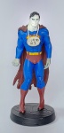 DC COMICS - Linda miniatura em metal pintada à mão representando - BIZARRO - Coleção Super Heróis - Eaglemoss Collections - Acompanha revista - Medida: 9,5 cm de altura  x 4,5 cm de diâmetro de base.