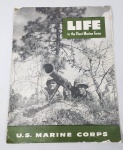 Antiga e Rara Revista Militar - LIFE in the Fleet Marine Force - U.S.  Marine Corp - Possui 21 páginas ricamente ilustradas de fotografias retratando diferentes momentos que marcaram época, como a revolução americana - Medida: 30,5 x 23 cm.