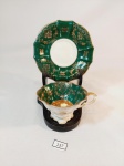 Xicara  de coleçao de café em porcelana da Bavaria decorada borda verde e Ouro mede 5 cm x 8 cm pires 11 cm