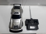 Antigo brinquedo da Estrela, miniatura de Porsche, a pilha e controle remoto, não testado,