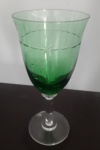 Taça colorida com pé alto na cor verde - Altura: 18 cm