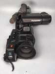 Câmera filmadora da marca Panasonic VHS movie camera recording and playback, NV-M7, fabricada no Jap
