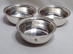 Lote de 3 bowls em prata 90 com borda couro de cobra, gravado "CNNC" Medindo 12cm x 4,5cm de altura.