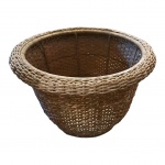 Cachepot by Fibras Arte (natural) com pequeno desgaste na base, Diam. 74, Alt. 41 cm.