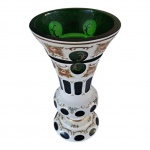 Vaso em cristal overlay nas cores verde e branco com singelas flores policromadas, Alt. 26, Diam. 17 cm.