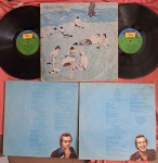 LP ELTON JOHN - BLUE MOVES CAPA DUPLA C/ ENCARTES I // CAPA CONFORME FOTOS // DISCO EM MUITO BOM ESTADO // PODE CONTER RISCOS QUE CAUSAM CHIADOS, RUÍDOS OU PULOS