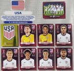 ORYX EDITION - SELEÇÃO DOS ESTADOS UNIDOS - ESCUDO + TIME + 7 JOGADORES - COPA DO MUNDO QATAR 2022 - 9 FIGURINHAS SEM REPETIÇÃO - Posições: USA1 até USA9 - Pagina 20 - Figurinhas Originais PANINI ORYX EDITION ITALY sem uso (para colar no álbum)