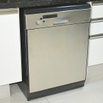 BRASTEMP - Lava louças eletrônica, linha inox SPLIT WASH. 7 ciclos. Apresenta marcas de uso, funcionando porem sem garantias. Med 86 x 63 x 56 cm.