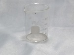 Antigo Frasco DE LABORATÓRIO FARMACIA Mariotte Pyrex 100ml Antigo Vidro Para Colecionador. Detalhes conforme fotos, _(ºLº)_ Caso necessite, tire todas suas dúvidas via atendimento personalizado por WhatsApp: (11) 98681-9377 ou pelo e-mail: contato@antiguera.com.br, onde você pode solicitar fotos detalhadas. Não deixe para última hora! Antecipadamente agradecemos pelo seu lance. Sem garantias futuras