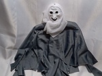 Fantasma - Bruxa Branca Rizzo halloween 18 x 50 cm (Largura x Altura). Detalhes conforme fotos, _(ºLº)_ Caso necessite, tire todas suas dúvidas via atendimento personalizado por WhatsApp: (11) 98681-9377 ou pelo e-mail: contato@antiguera.com.br, onde você pode solicitar fotos detalhadas. Não deixe para última hora! Antecipadamente agradecemos pelo seu lance. Sem garantias futuras