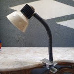 Luminária de mesa anos 70 articulada. Funcionando. No estado. 35 cm altura total. Detalhes conforme fotos, _(ºLº)_ Caso necessite, tire todas suas dúvidas via atendimento personalizado por WhatsApp: (11) 98681-9377 ou pelo e-mail: contato@antiguera.com.br, onde você pode solicitar fotos detalhadas. Não deixe para última hora! Antecipadamente agradecemos pelo seu lance. Sem garantias futuras ou de procedência.