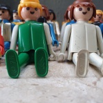 BRINQUEDOS Lote com 35 bonecos Playmobil, anos 70. Detalhes conforme fotos, _(ºLº)_ Caso necessite, tire todas suas dúvidas via atendimento personalizado por WhatsApp: (11) 98681-9377 ou pelo e-mail: contato@antiguera.com.br, onde você pode solicitar fotos detalhadas. Não deixe para última hora! Antecipadamente agradecemos pelo seu lance. Sem garantias futuras ou de procedência.