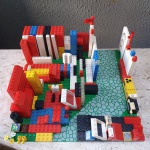 BRINQUEDO Lote com mais de de 300 peças lego anos 80. Detalhes conforme fotos, _(ºLº)_ Caso necessite, tire todas suas dúvidas via atendimento personalizado por WhatsApp: (11) 98681-9377 ou pelo e-mail: contato@antiguera.com.br, onde você pode solicitar fotos detalhadas. Não deixe para última hora! Antecipadamente agradecemos pelo seu lance. Sem garantias futuras ou de procedência.