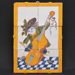 Antigo <b>painel português com 6 azulejos</b> representando músico com seu violoncelo. Med. 39 x 26 cm