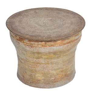 <b>Tambor de chuva</b>, Karen, birmanês de forma circular e abaulada, patinado, ornado por frisos geometrizados de motivos vegetais e vários animais. Peça de coleção usada por tribos montanhosas do sudeste asiático. Séc. XIX. Alt. 39 cm; Diâm. 50 cm