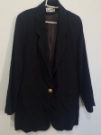 Lindo blazer preto da marca Cheminee, tam G. Peças com marcas de guardado.