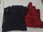 Lote de 2 camisas sociais, sendo uma delas da marca Wanshili, tam:46. Peças com marcas de guardado.