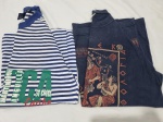 Lote de 2 blusas de malha, sendo uma listrada e a outra azul escuro, tam: M. Peças com marcas de guardado.