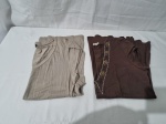 Lote de 2 camisas, sendo uma delas da chifon. Tam; G.