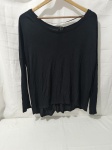 Blusa preta com zíper nas costas Zara. Tam; S.