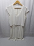 Vestido Offwhite com detalhes em renda, damarca GARACE. Tam :S. Peça com marcas de guardado.