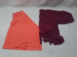 Lote de 2 blusas, cropped sendo uma delas da marca ATEEN tam: PP e a outra tam: M. Peças com marcas de guardado.