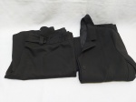 Conjunto de blazer preto feminino da marca Cortelle, tam: P. Peças com marcas de guardado.