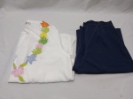 Lote de saia e blusa branca com bordados de flores. Tam: G. Peças com marcas de guardado.