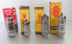 Lote com 4 válvulas: VE_08.  Uma Miniwatt 12BE 6 HK90; Uma Philips EZ40; Uma Miniwatt  UY4,; Hitachi 6DE7.