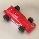 Carrinho de Formula  I -  Largura: 7.3 cm, Comprimento: 12.5  cm, Peso: 38 gr.