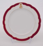 MARQUÊS DE SÃO VICENTE - Prato raso em porcelana francesa do século XIX. Diâmetro: 26 cm.