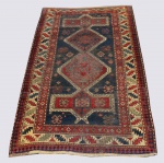 Antigo tapete caucasiano. Medidas: 220 cm x 130 cm = 2,86 m²