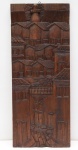 Arte Popular - Placa de madeira sem assinatura entalhada com casario. Medidas: 70 cm x 29 cm.