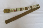 ESCOTISMO - CINTO de ESCOTEIRO AMERICANO, com 07 (SETE) Emblemas de Mérito ligados ao Escotismo - Boy Scouts BSA Canvas Scout Belt With 7 Brass Badges Adventure Loop Slides.