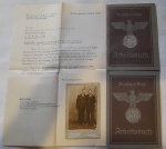 MILITARIA - Lote com DOCUMENTOS pessoais de dois irmãos Alemães, dentre eles as Carteiras de Trabalho. `Estes itens não Promovem ou glorificam violência ou intolerância racial. Estão à venda apenas para fins de preservação da memória histórica. A organização do leilão não faz apologia a quaisquer movimentos políticos ou ideológicos, e repudia qualquer ideologia de cunho racista.`