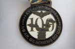 MILITARIA - MEDALHA - AVIAÇÃO NAVAL - NO AR, OS HOMENS DO MAR - 100 Anos Fazendo História. Regata Oceânica Almirante Monerat. Mede aprox. 06 cm de diâmetro. Acompanha fita de pescoço personalizada.