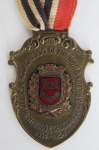 MILITARIA - MEDALHA do CONGRESSO de HISTÓRIA do INSTITUTO HISTÓRICO e GEOGRÁFICO de SÃO PAULO,  realizado durante os festejos do IV Centenário - 1954, Brasão em relevo e esmaltado ao centro com moldura em arabesco, acompanha barrete elitizado em excelente estado de conservação. 