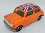 AUTOMODELISMO - Miniatura Tomy Tomica MINI COOPER Type - 1979 nºF8 laranja escala 1:50 Fabricada na China - item de coleção sem embalagem muito bem conservado