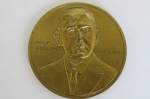 NUMISMÁTICA MEDALHAS - MEDALHA PROF. ADOLPHO LINDENBERG - Medalha de Bronze, Homenagem prof Adolpho Lindenberg -  III Congressus Socitatis Inter. Dermatologiae Tropicae - São Paulo. Mede 7 cm de diâmetro.