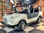 VEICULO  JEEP DKV CANDANGO 1959  Carro em bom estado de conservação, contando com upgrades mecânicos e estéticos. Na mecânica, o carro está equipado com um motor VW a diesel, já documentado. Além disso, o carro conta com bancos, rodas e volantes trocados. De lataria e pintura o carro está em bom estado. Documentação toda em dia com placa já no padrão MERCOSUL.<br><br>DESPESA ADICIONAL DE PÁTIO E LOGISTICA R$390,00.<br><br>As obras serão vendidas "NO ESTADO" em que foram recebidas e expostas. Em se tratando de automóveis, estes são leiloados no estado que se encontram no momento do pregão, não havendo garantia de funcionamento de motor e/ou elétrica, razão pela qual no período de visitação é garantida a visita por expert da confiança do arrematante.  A descrição de estado ou vícios decorrentes do uso são pontuadas na descrição dos objetos/veículos/obras, porém não vinculam e nem constituem garantia de funcionamento. </br><br>