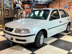 VEICULO - GOL G3 1.0 16V - Excelente estado, com apenas 57.000 KMs, mantendo a maioria da sua originalidade, com todos os vidros inclusive o para-brisa, todo o conjunto ótico e toda parte interna como bancos, forrações de porta e de teto original de fábrica, lataria e mecânica em boas condições, ainda preserva seus adesivos da concessionária, contando com quase todos os seus documentos antigos, manual e chave reserva. Documentação em dia, com motor cadastrado e placa no padrão MERCOSUL. <br><br>DESPESA ADICIONAL DE PÁTIO E LOGISTICA R$390,00.<br><br>As obras serão vendidas "NO ESTADO" em que foram recebidas e expostas. Em se tratando de automóveis, estes são leiloados no estado que se encontram no momento do pregão, não havendo garantia de funcionamento de motor e/ou elétrica, razão pela qual no período de visitação é garantida a visita por expert da confiança do arrematante.  A descrição de estado ou vícios decorrentes do uso são pontuadas na descrição dos objetos/veículos/obras, porém não vinculam e nem constituem garantia de funcionamento. </br><br>