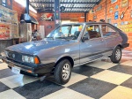 VEICULO  PASSAT LS 1983  Veículo em bom estado de conservação, mantendo a maioria da sua originalidade, bancos, volante, vidros e lentes dianteiras ainda originais, além de acompanhar um rádio BOSCH san diego original de época, Pintura e lataria em bom estado. Documentação toda em dia já com a placa preta no padrão MERCOSUL.  - <br>Produto conforme fotos originais do lote, não deixe de assistir o vídeo. Lembre-se de questionar sobre todas as dúvidas até o dia anterior ao dia do pregão ao vivo, solicite fotos e informações se necessário!<br> Produto vendido no ESTADO DE CONSERVAÇÃO atual. INFORMO QUE TODOS OS VÉICULOS, QUE APARECEM NO VÍDEO FUNCIONANDO, NÃO E GARANTIA DE ESTAR FUNCIONANDO NO DIA DA ENTREGA. LEMBRANDO QUE OS VEÍCULOS, FICAM EM MÉDIA, 30 DIAS PARADOS, ENTRE A GRAVAÇÃO O DIA DO LEILÃO. Cuidado ao efetuar os lances! Eles são irrevogáveis e irretratáveis!<br><br>DESPESA ADICIONAL DE PÁTIO E LOGISTICA R$390,00.