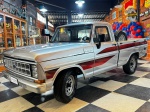 VEICULO  F1000 1991  Veículo com excelente apresentação, com um motor turbo diesel, direção hidráulica, vidros elétricos, pintura em excelente estado, interior ainda original de fábrica, sem ter passado por nenhuma intervenção, lentes e vidros originais FORD e 4 pneus novos. Tem manual do proprietário e os adesivos da concessionária, excelente oportunidade se tratando de um carro de trabalho nessas condições. Documentação em dia. <br><br>DESPESA ADICIONAL DE PÁTIO E LOGISTICA R$390,00.<br><br>As obras serão vendidas "NO ESTADO" em que foram recebidas e expostas. Em se tratando de automóveis, estes são leiloados no estado que se encontram no momento do pregão, não havendo garantia de funcionamento de motor e/ou elétrica, razão pela qual no período de visitação é garantida a visita por expert da confiança do arrematante.  A descrição de estado ou vícios decorrentes do uso são pontuadas na descrição dos objetos/veículos/obras, porém não vinculam e nem constituem garantia de funcionamento. </br><br>