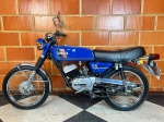 MOTOCICLETA -MOTOCICLETA  RX 80 1980  Moto em excelente estado de conservação, com um upgrade na mecânica, com cabeçote, cilindro, pistão e biela da RX125, todo o conjunto ótico é original YAMAHA exceto a lente traseira, cano de descarga, punhos e chave ainda originais, pintura em muito bom estado. Documentação em dia já com a placa preta no padrão MERCOSUL. <br><br>DESPESA ADICIONAL DE PÁTIO E LOGISTICA R$290,00.<br><br>As obras serão vendidas "NO ESTADO" em que foram recebidas e expostas. Em se tratando de automóveis, estes são leiloados no estado que se encontram no momento do pregão, não havendo garantia de funcionamento de motor e/ou elétrica, razão pela qual no período de visitação é garantida a visita por expert da confiança do arrematante.  A descrição de estado ou vícios decorrentes do uso são pontuadas na descrição dos objetos/veículos/obras, porém não vinculam e nem constituem garantia de funcionamento. </br><br>